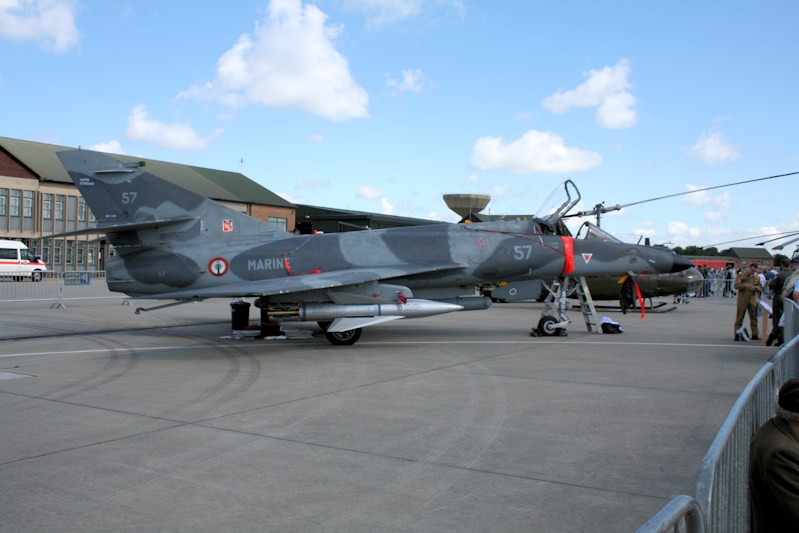 http://www.flankers-site.co.uk/misc_pics/yeovilton water tower.jpg